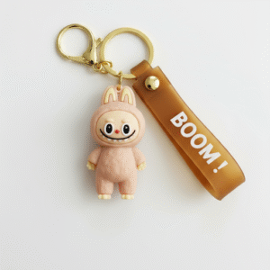 Chaveiro LABUBU Emborrachado com Alça de Pulso - Bege Rosado